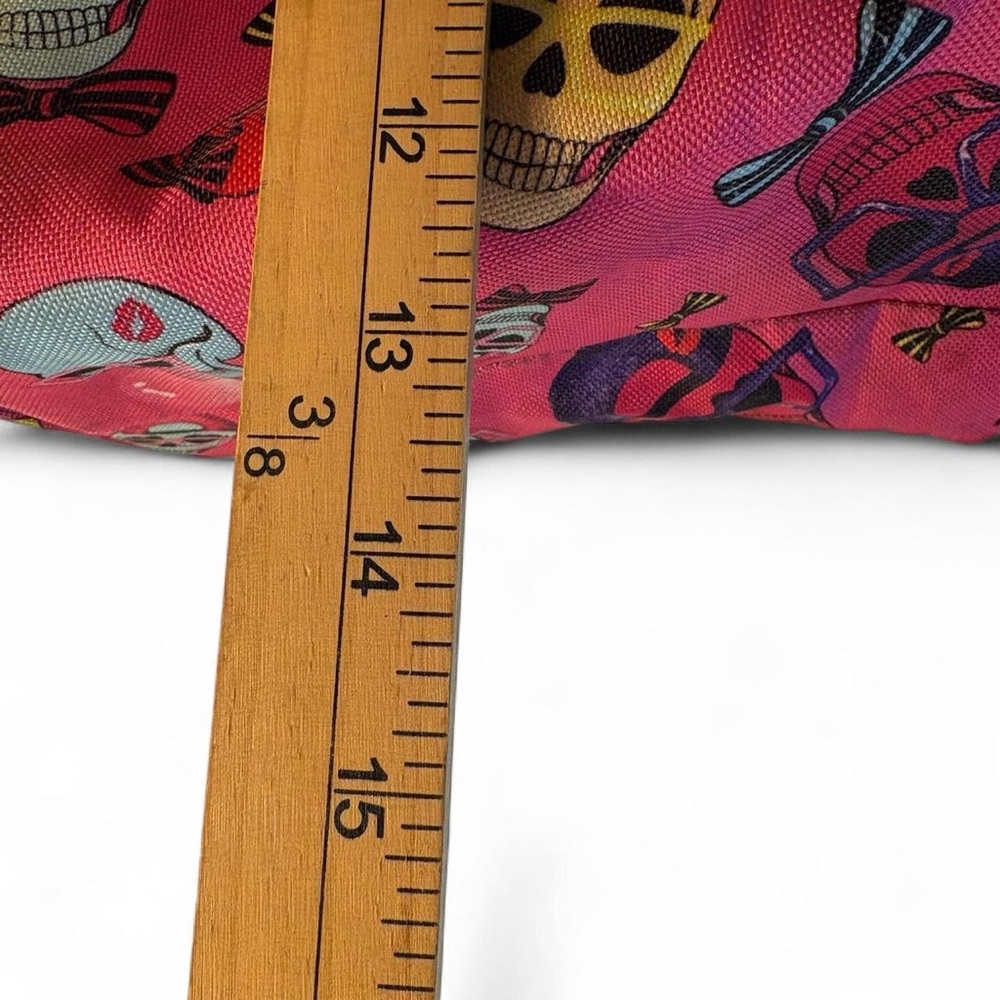 Betsey Johnson Pink Bag lunch cooler with Colorful Skull Design - Picture 3 of 8